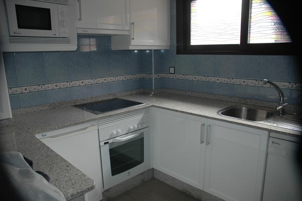 Apartamentos Turisticos Vilagarcia- Rio Ulla 维拉加尔西亚·德·阿劳萨 客房 照片